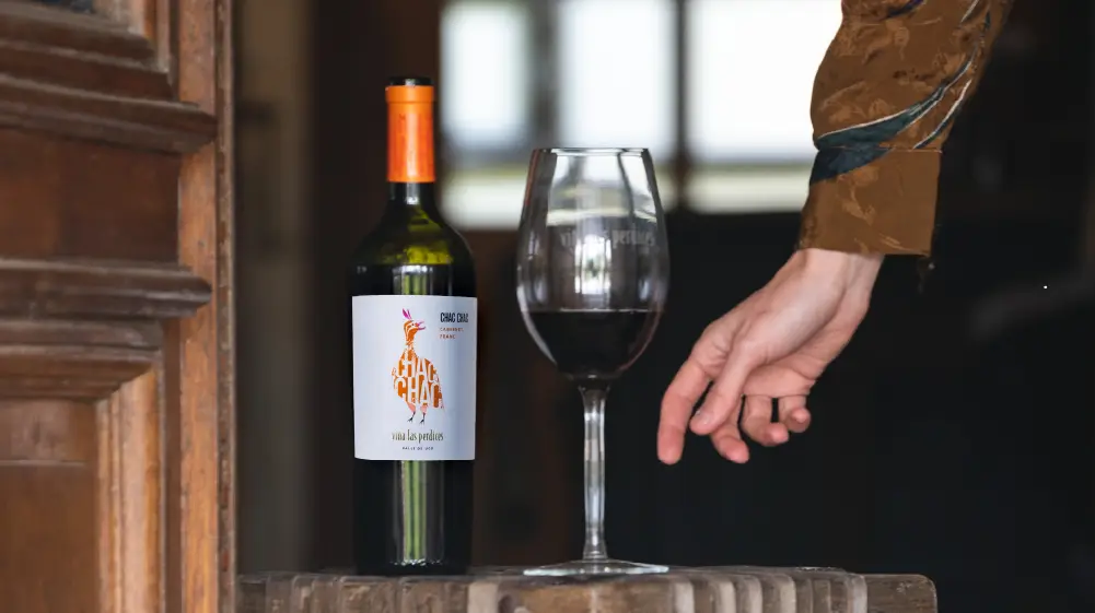 vino-chac-chac-con-copa copa de vino chac chac cabernet franc